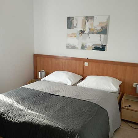 Apartments Frigan Maslenica Luaran gambar