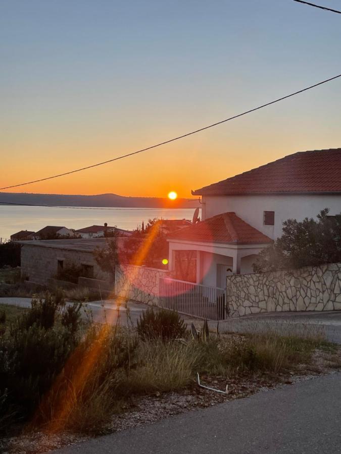 Apartments Frigan Maslenica Luaran gambar