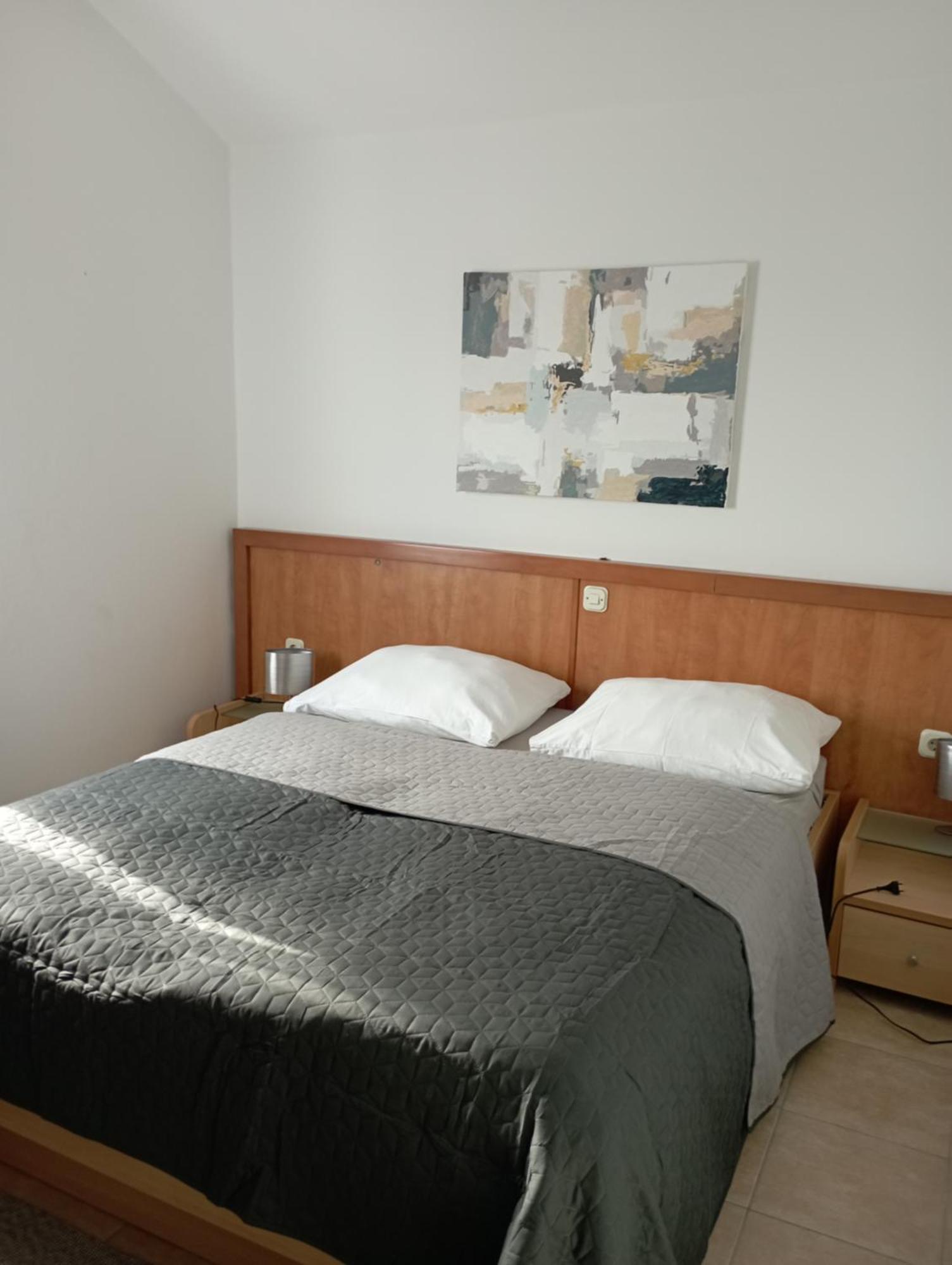Apartments Frigan Maslenica Luaran gambar