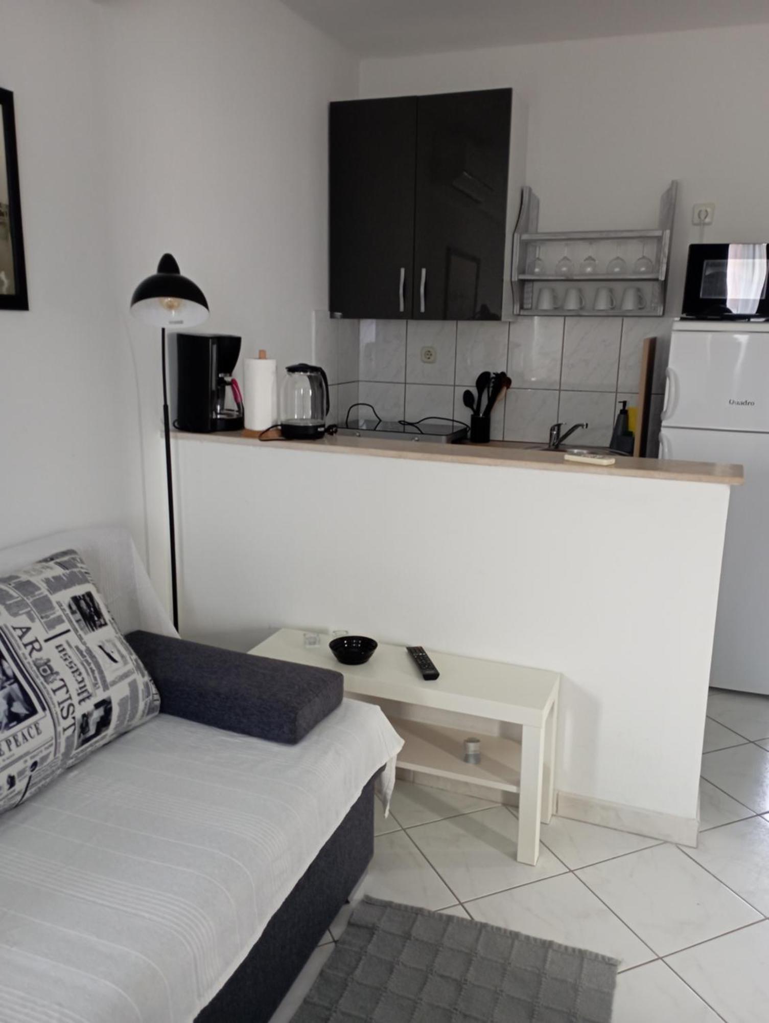 Apartments Frigan Maslenica Luaran gambar
